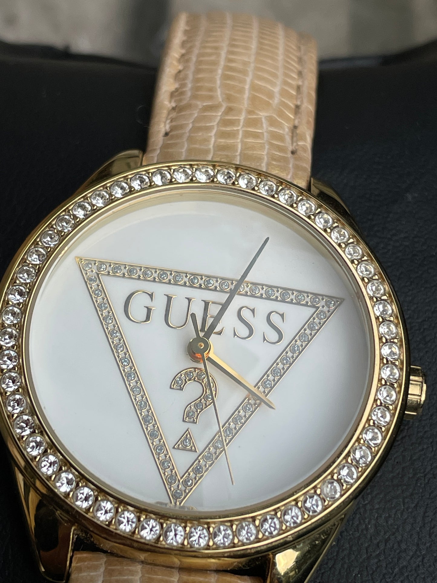 Guess mini triangle quartz white dial gold leather strap ladies dress watch in original box