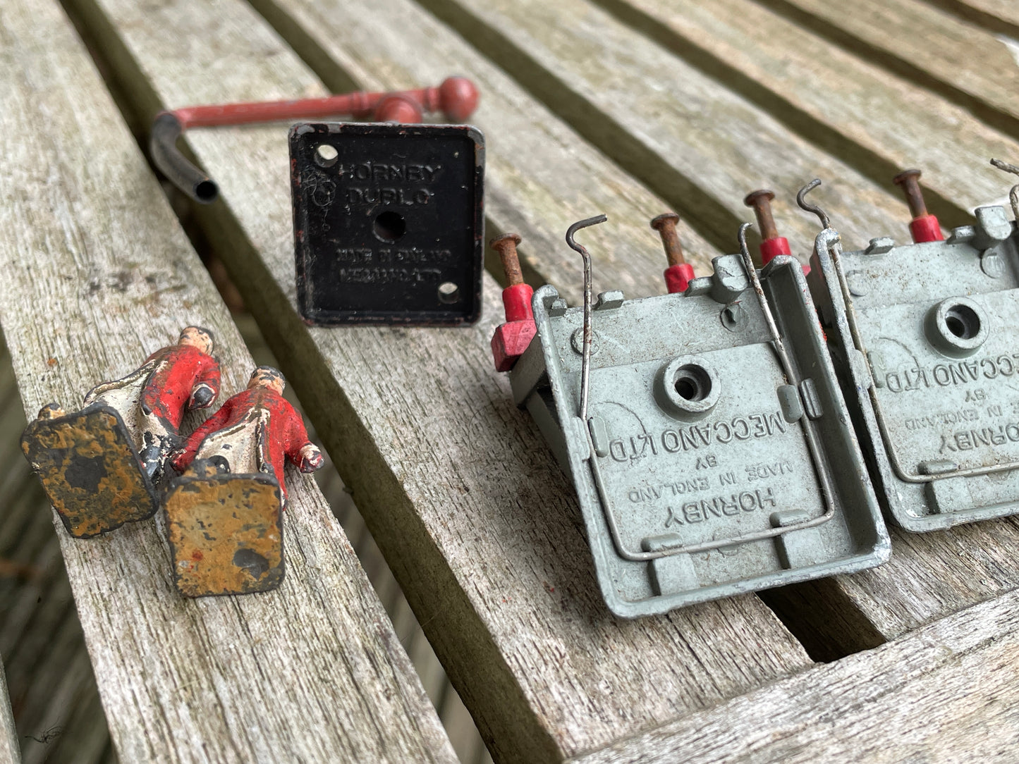 Antique Hand Painted Diecast Metal/Lead railway related Figures and Accessories Hornby Meccano and Dublo