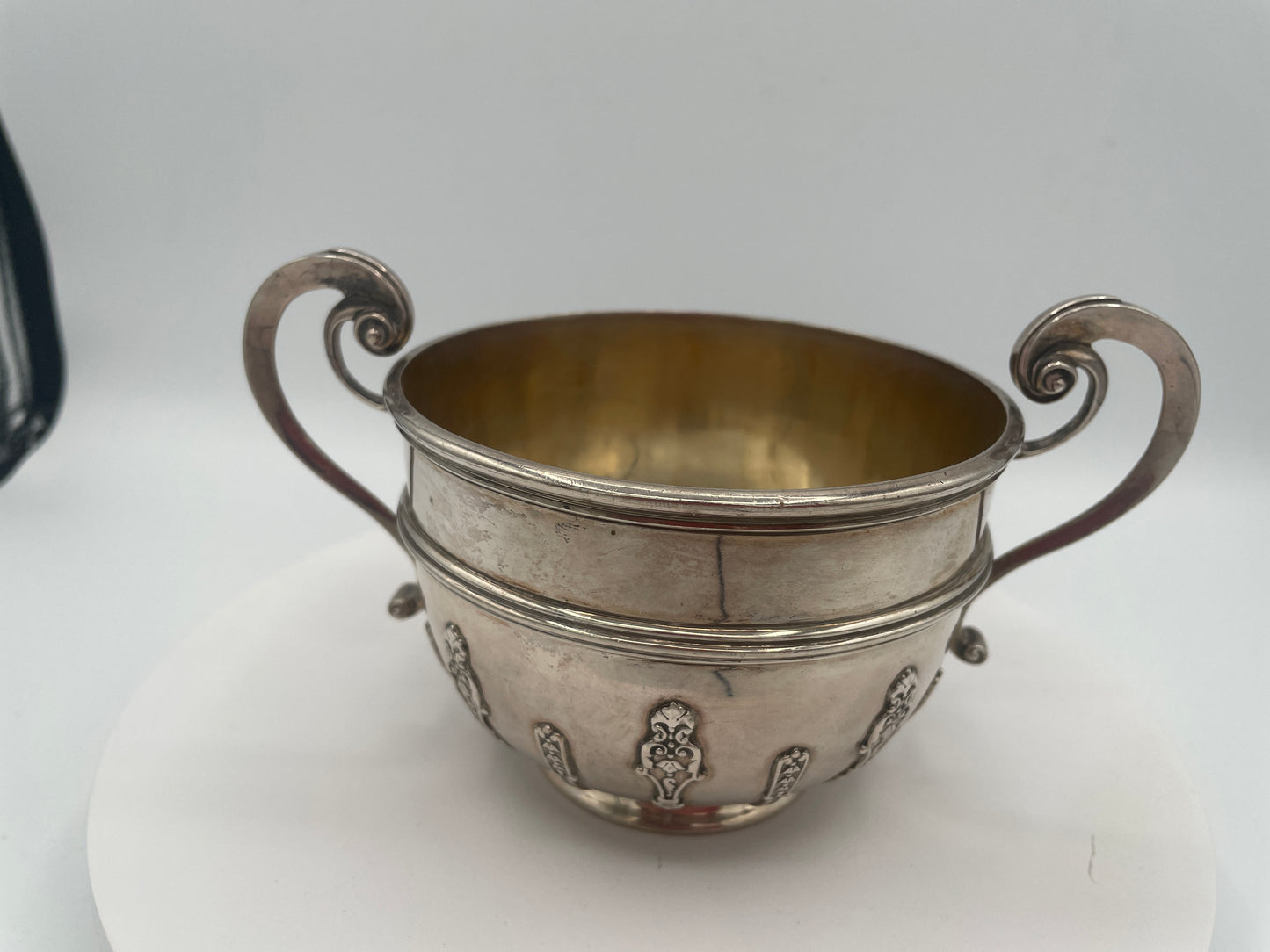 Edwardian Garrard Solid Silver Sugar Bowl – London 1909 – 316g