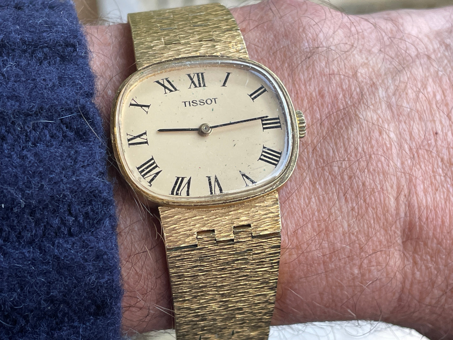 Gold plated unisex Tissot stainless steel caseback manual watch c1975