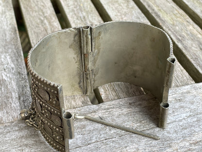 Bedouin white metal bangle cuff bracelet from Yemen