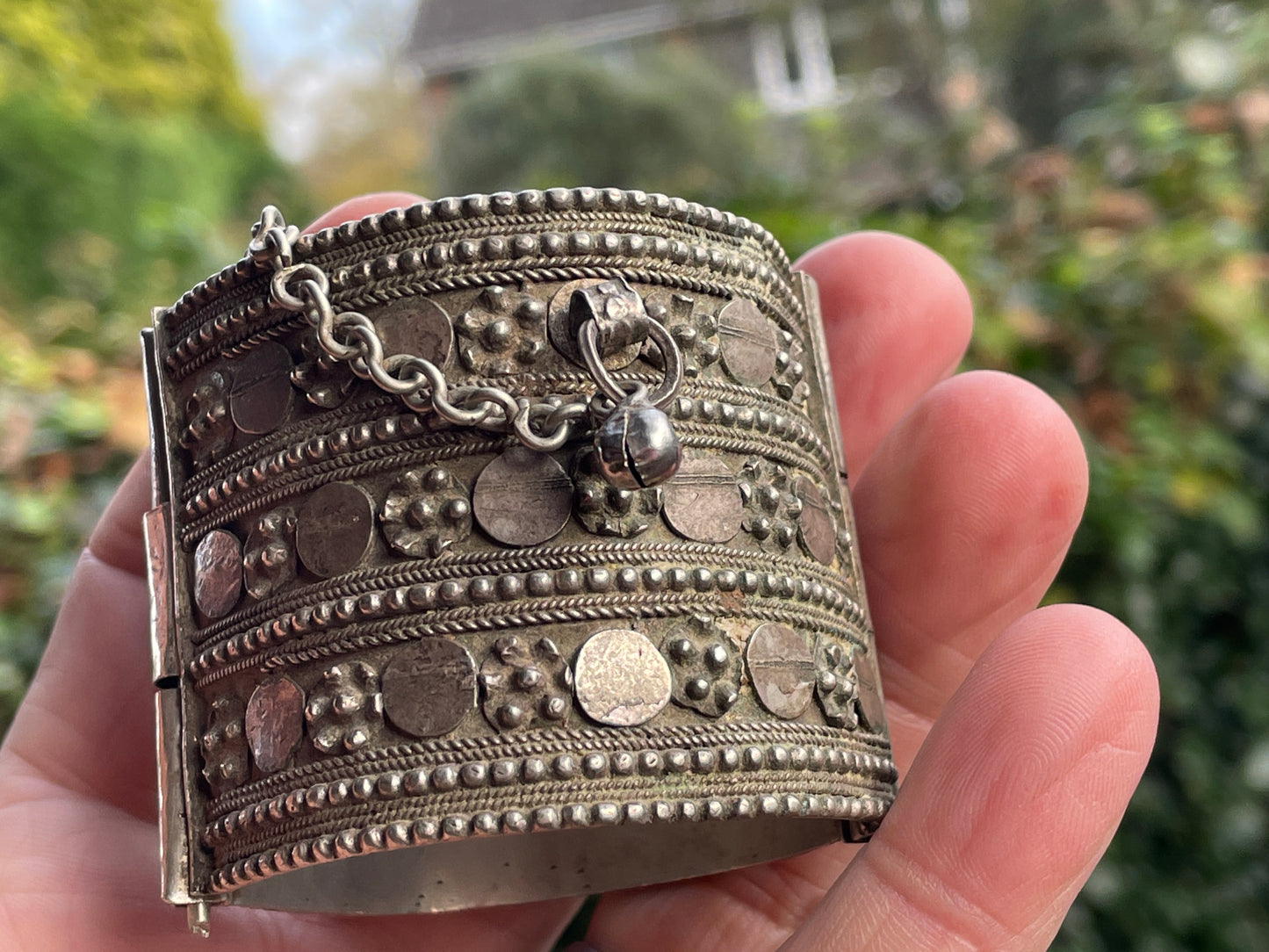 Bedouin white metal bangle cuff bracelet from Yemen