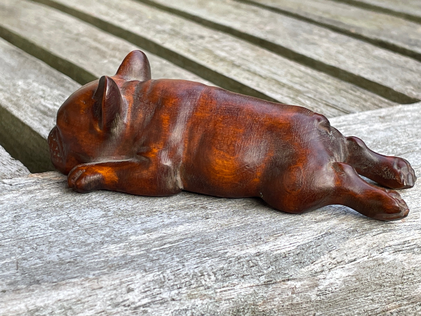 Hand carved French bulldog 8.5cm long