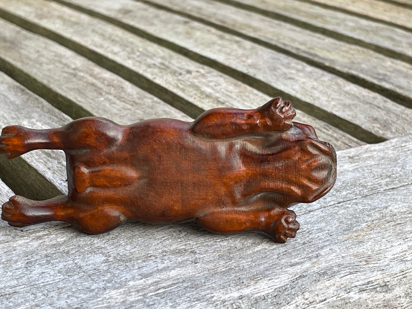 Hand carved French bulldog 8.5cm long