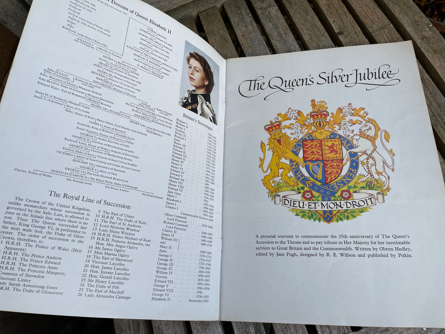 Original The Queens Silver Jubilee colour brochure 1977