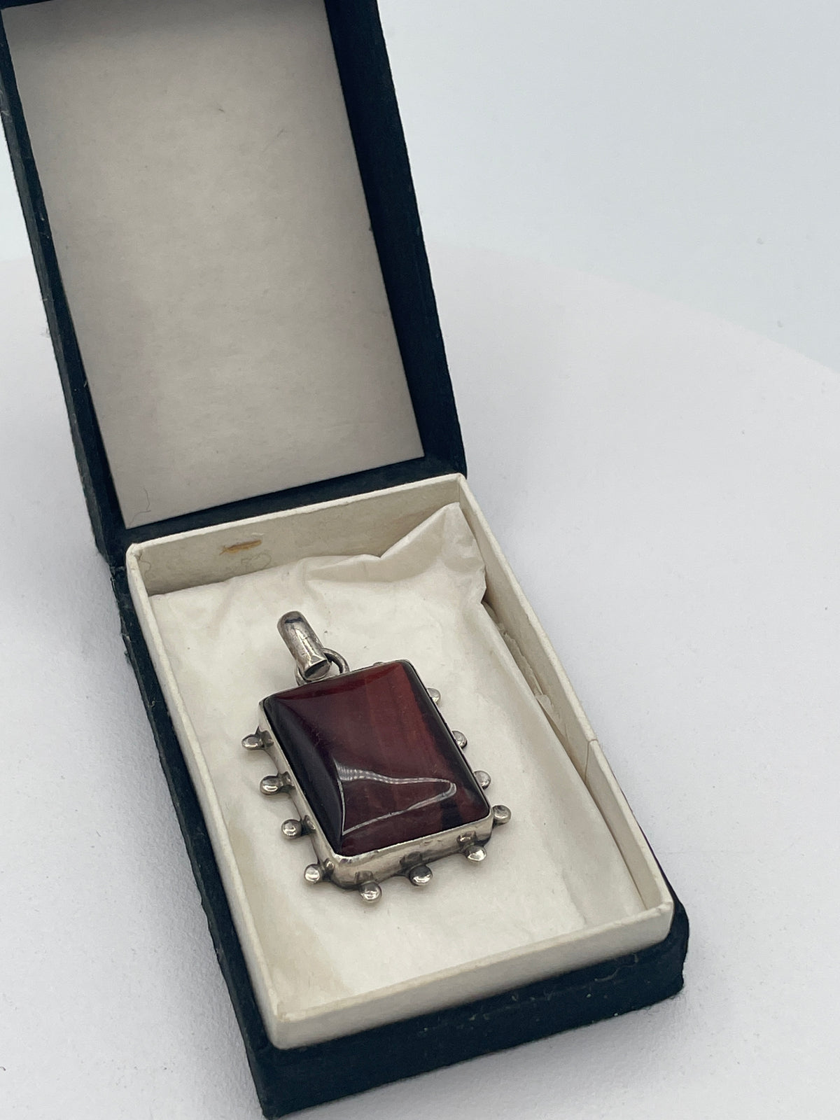 Boxed Sterling Silver Garnet Cabochon Pendant