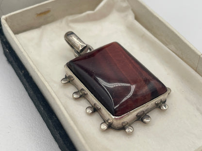 Boxed Sterling Silver Garnet Cabochon Pendant
