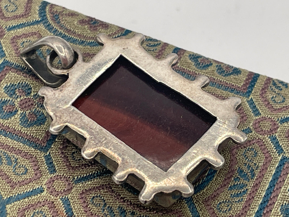 Boxed Sterling Silver Garnet Cabochon Pendant