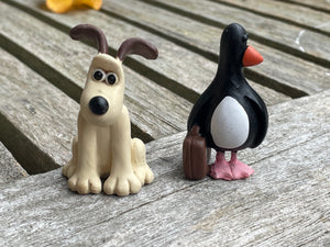 Wallace and Gromit series figurines - Gromit and Feathers McGraw 1990's tallest 4.5cm