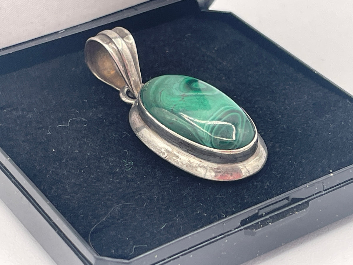 Boxed Sterling Silver Malachite Cabochon Pendant