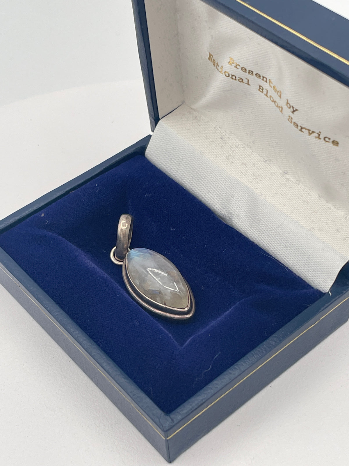 Vintage Sterling Silver Moonstone Pendant – 9g Boxed