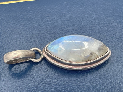 Vintage Sterling Silver Moonstone Pendant – 9g Boxed