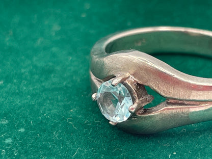 Vintage Sterling Silver Pale Blue Solitaire Ring – Size O