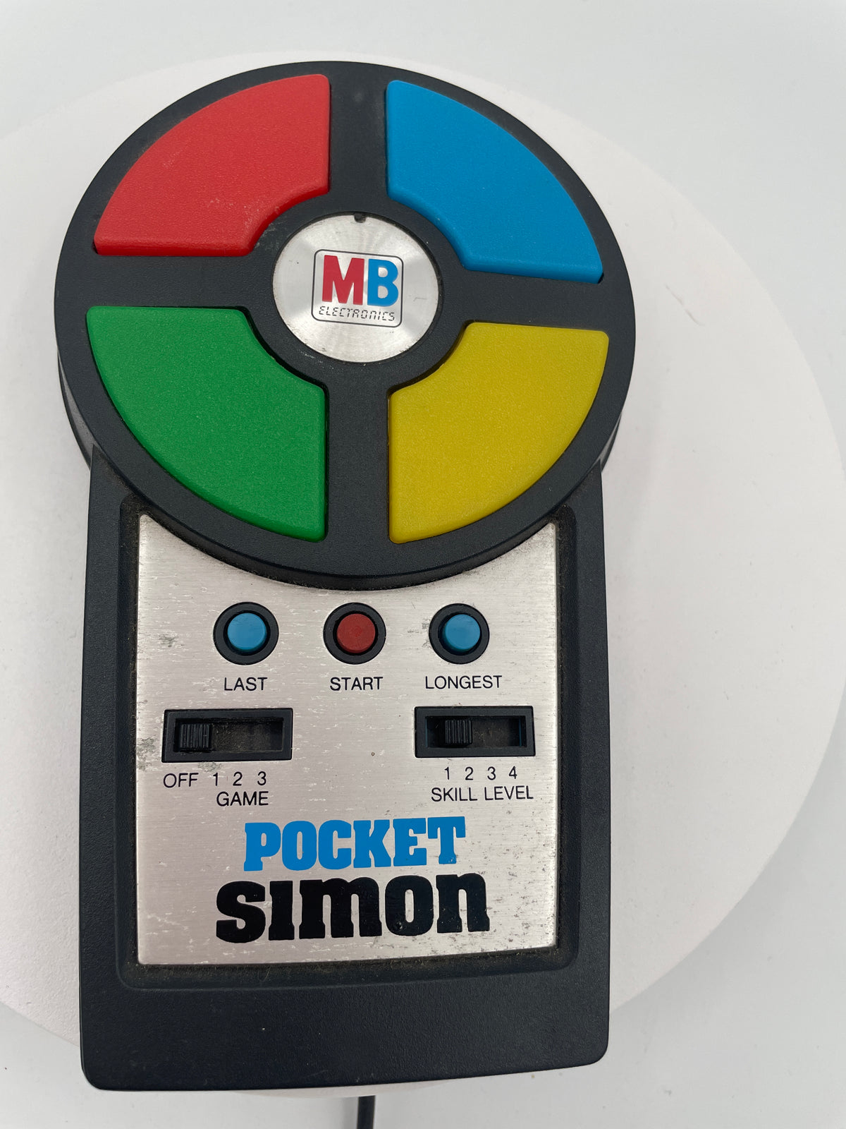 Vintage 1980s MB Electronics Pocket Simon Electronic Game - Tested & Working Retro Toy
