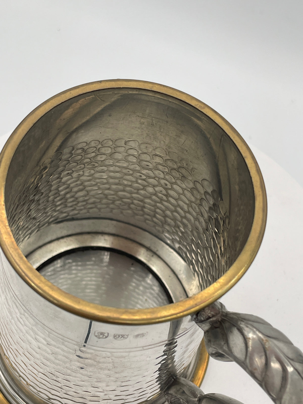 Vintage Hammered Sheffield Pewter & Brass Tankard with Glass Bottom – 13cm