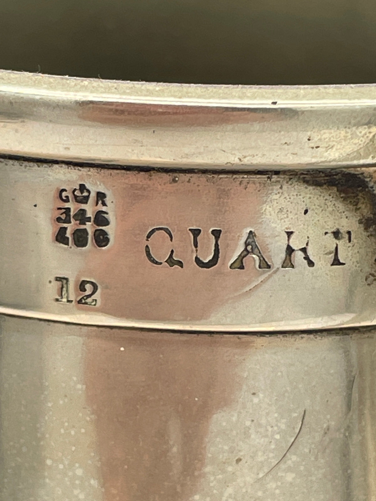 Vintage English Pewter Quart Tankard by G. Davis & Sons London– 1 Quart Capacity