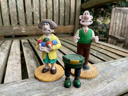 Wallace and Gromit wrong Trousers figurines tallest 11cm c1993