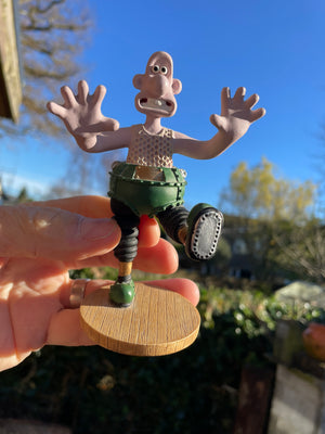 Original Wallace and Gromit Wrong Trousers figurine 1993 12cm tall
