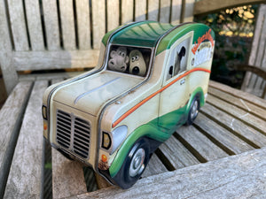 Wallace and Gromit Mini Choc Chip Cookies biscuit tin 22cm long