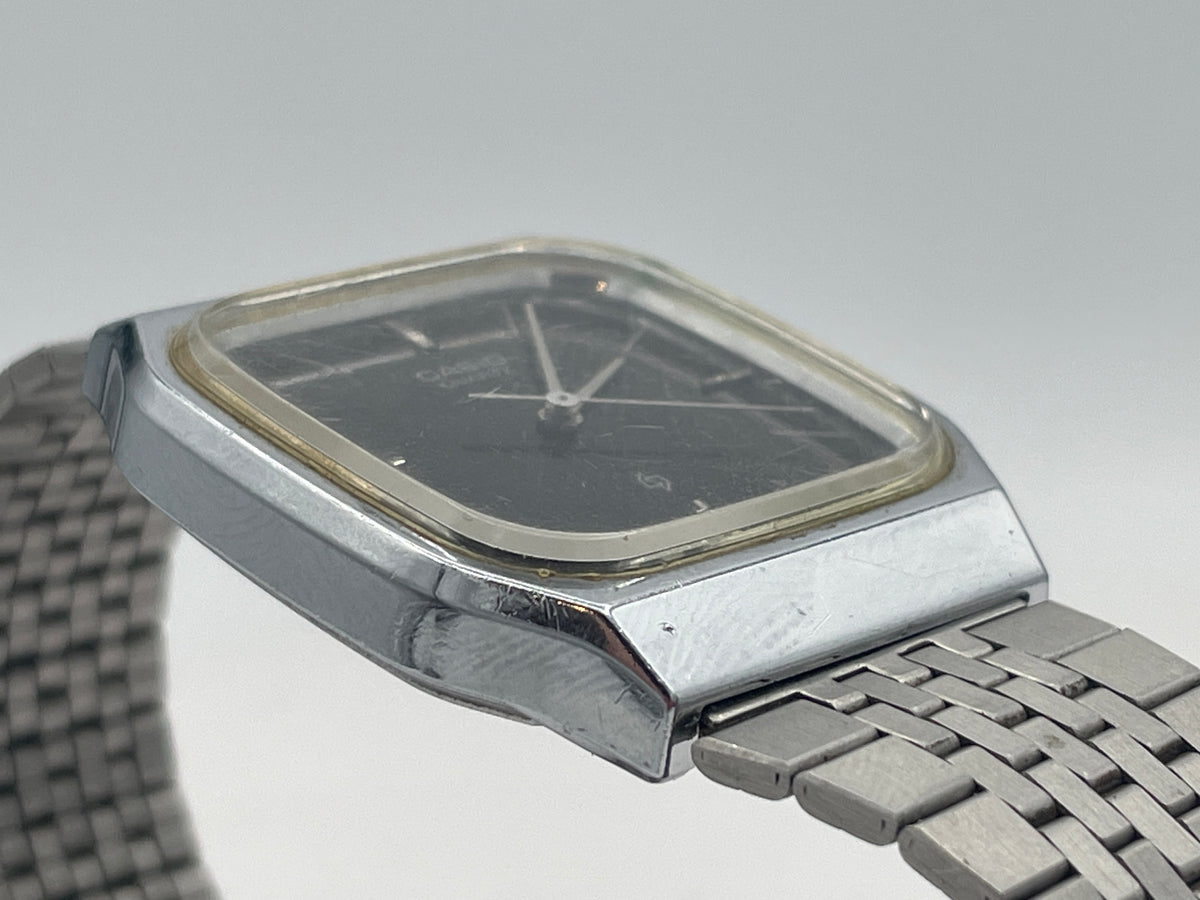 Vintage 1980s Casio MQ-300 Quartz Watch - 32mm Black Dial Stainless Steel Retro Watch