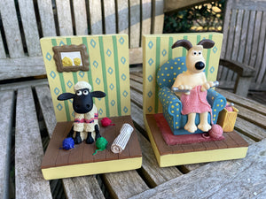 Wallace and Gromit ceramic hand painted book ends 11.5cm tall