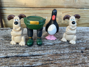 Wallace and Gromit figurines starring wrong trousers, Gromit and Feathers McGraw