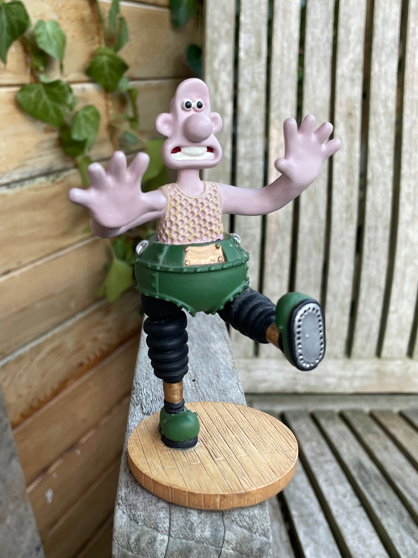 Original Wallace and Gromit Wrong Trousers Wallace figurine 1993 12cm tall