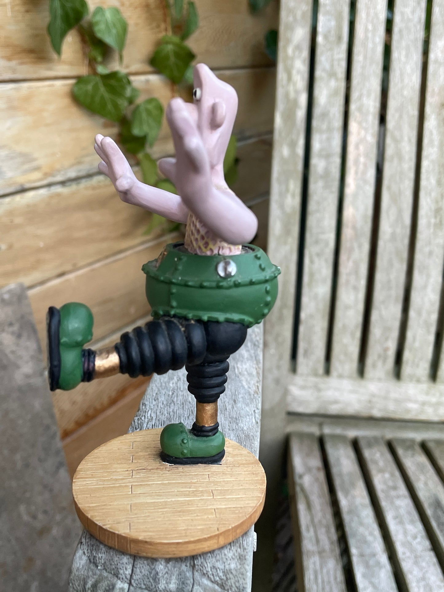 Original Wallace and Gromit Wrong Trousers Wallace figurine 1993 12cm tall