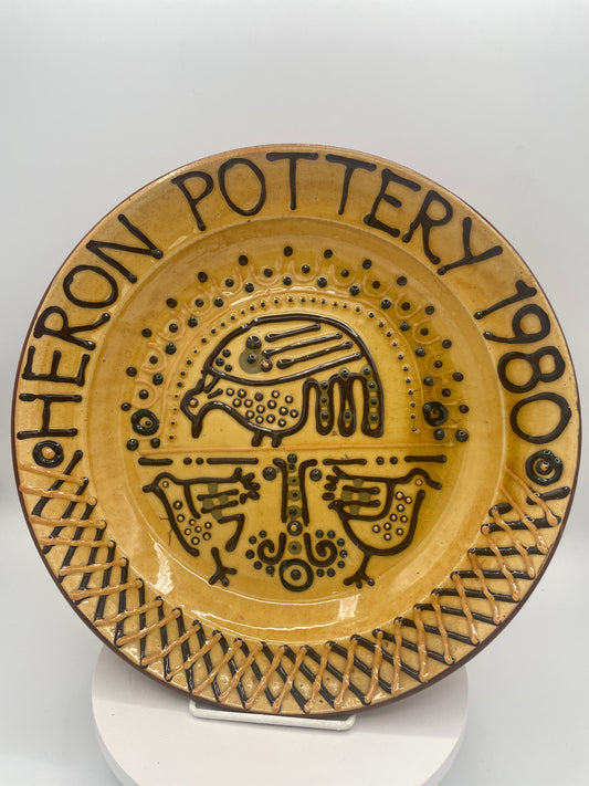 Vintage 1980s Studio Art Pottery Charger – Hand-Painted Paul Roche Heron Pottery Folk Art Bird Plate (Over 30 cm)
