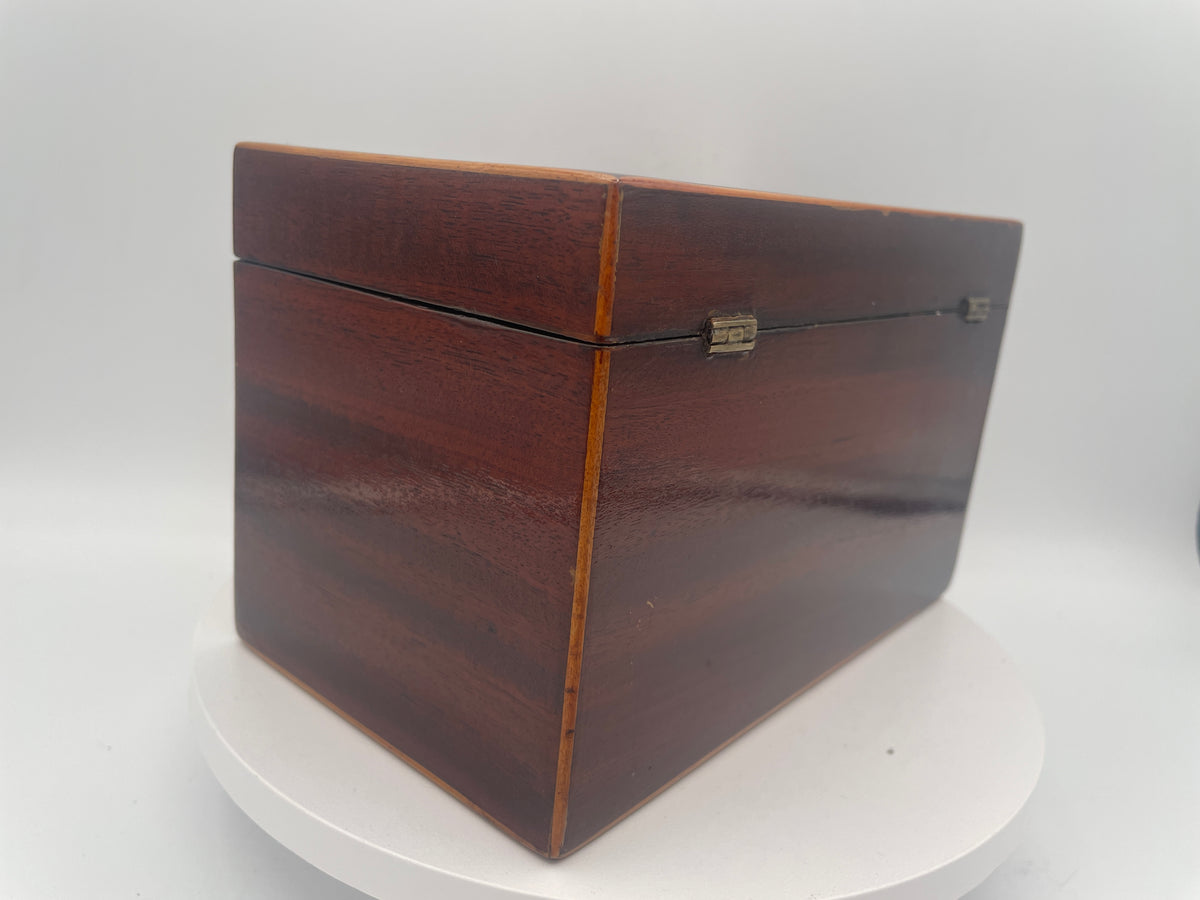 George III Inlaid Mahogany Rectangular Tea Caddy – Inlaid Patera Motifs & Twin Compartments c1790