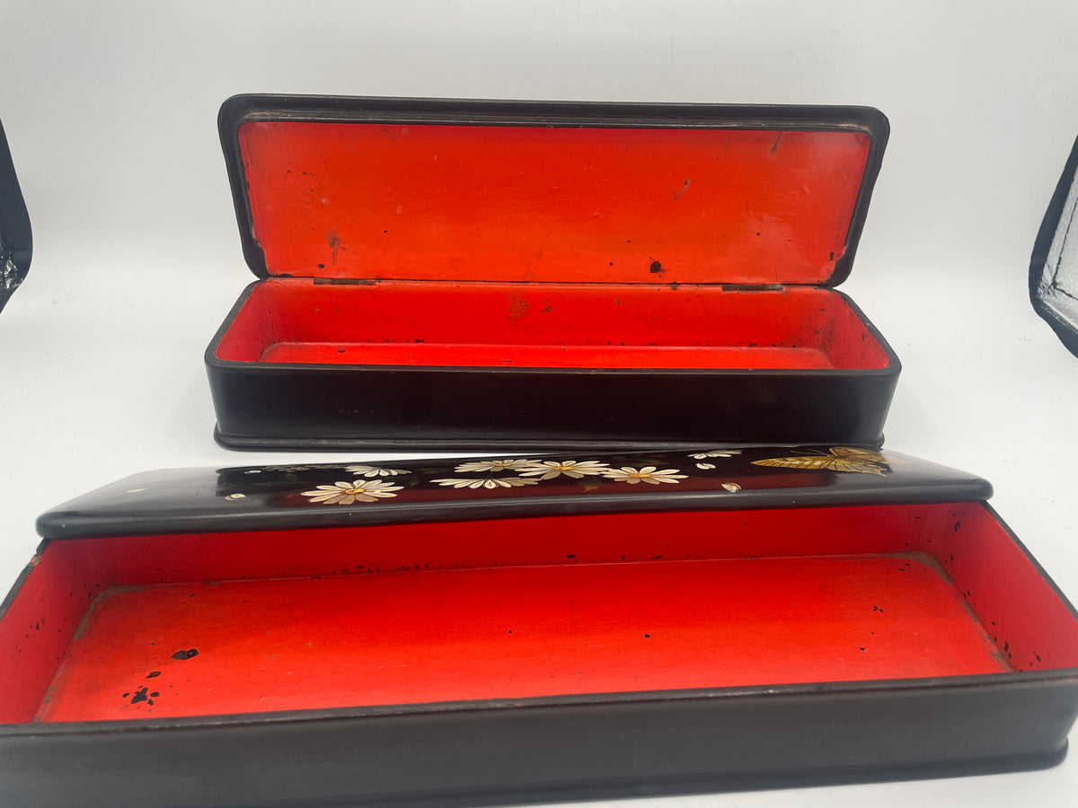 Pair of Antique English Papier-Mâché Glove Boxes – 30cm Hand-Painted Daisy & Butterfly Motifs