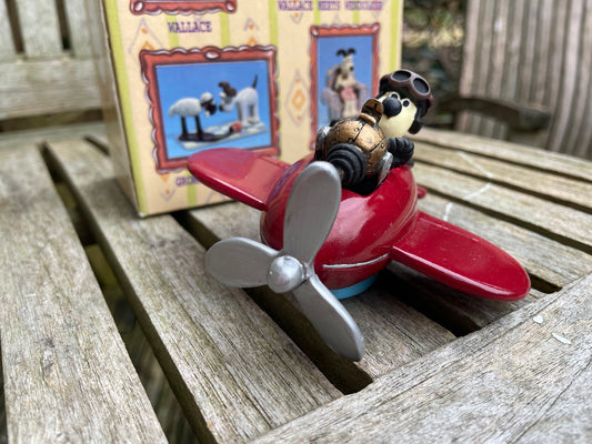 Gromit in sidecar plane figurine from the film A Close Shave in original box 10cm long