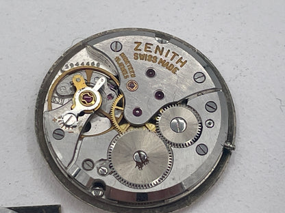 Vintage Mixed Lot of Swiss Watch Movements & Watch Heads: Longines 17 Jewels, Zenith 19 Jewels & Bulova Ambassador Automatic