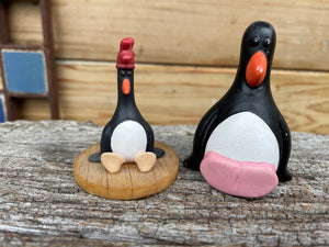 Wallace and Gromit - Feathers Mc Graw figurine and salt pot tallest 6.5cm