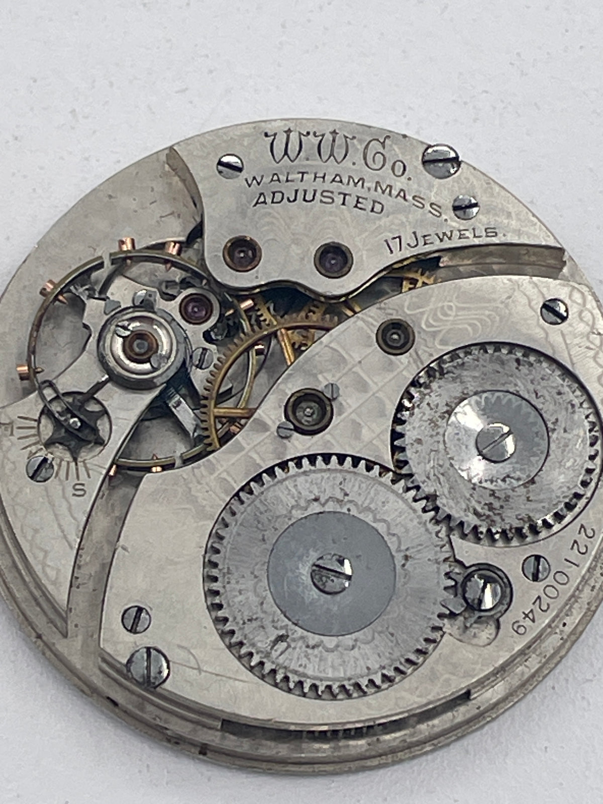 Vintage Mixed Lot of Pocket Watch Movements: Minerva 17 Jewels & W.W.Co Waltham Mass 17 Jewels Spare Parts