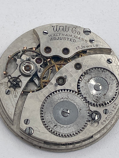 Vintage Mixed Lot of Pocket Watch Movements: Minerva 17 Jewels & W.W.Co Waltham Mass 17 Jewels Spare Parts