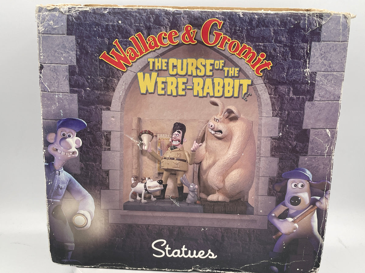 Wallace & Gromit The Curse of the Were-Rabbit Statue 3 | Victor Quartermaine, Philip & The Were-Rabbit Boxed Figure