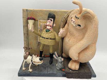 Wallace & Gromit The Curse of the Were-Rabbit Statue 3 | Victor Quartermaine, Philip & The Were-Rabbit Boxed Figure