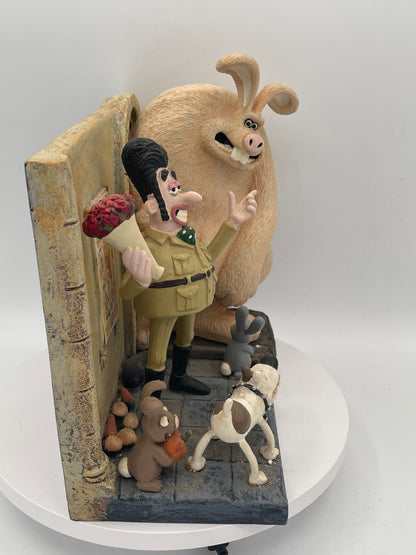 Wallace & Gromit The Curse of the Were-Rabbit Statue 3 | Victor Quartermaine, Philip & The Were-Rabbit Boxed Figure