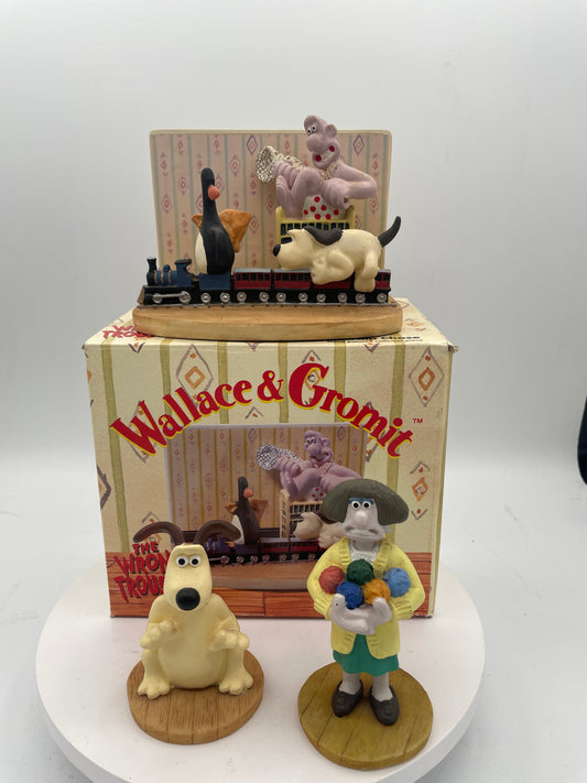 Wallace & Gromit The Wrong Trousers Train Chase Boxed Scene & Figures x3 Set