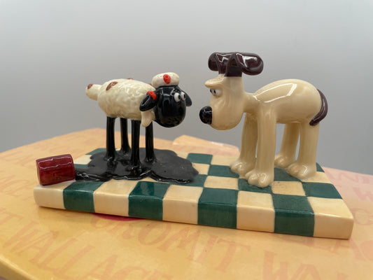 Coalport Wallace & Gromit "'Oh, what a mess!'" First Edition Porcelain Figurine | Boxed Set
