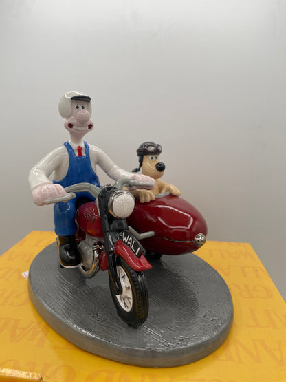 Coalport Wallace & Gromit "'Hold on Gromit'" Limited Edition Porcelain Figurine | Boxed Set