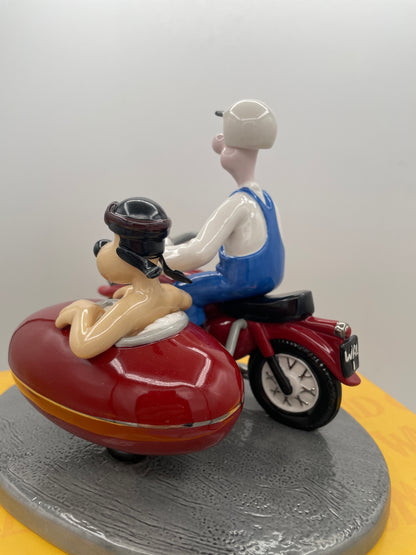 Coalport Wallace & Gromit "'Hold on Gromit'" Limited Edition Porcelain Figurine | Boxed Set