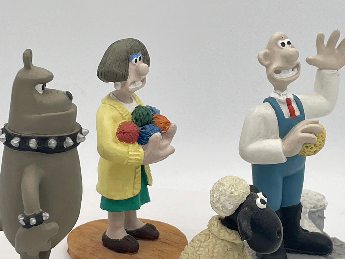Wallace & Gromit A Close Shave Figurine Set x4 | Wallace Window Cleaner, Preston, Shaun & Wendolene