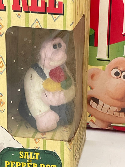 Wallace & Gromit Typhoo Tea Promotional Figurine & Salt/Pepper Pot Collection | Boxed Set