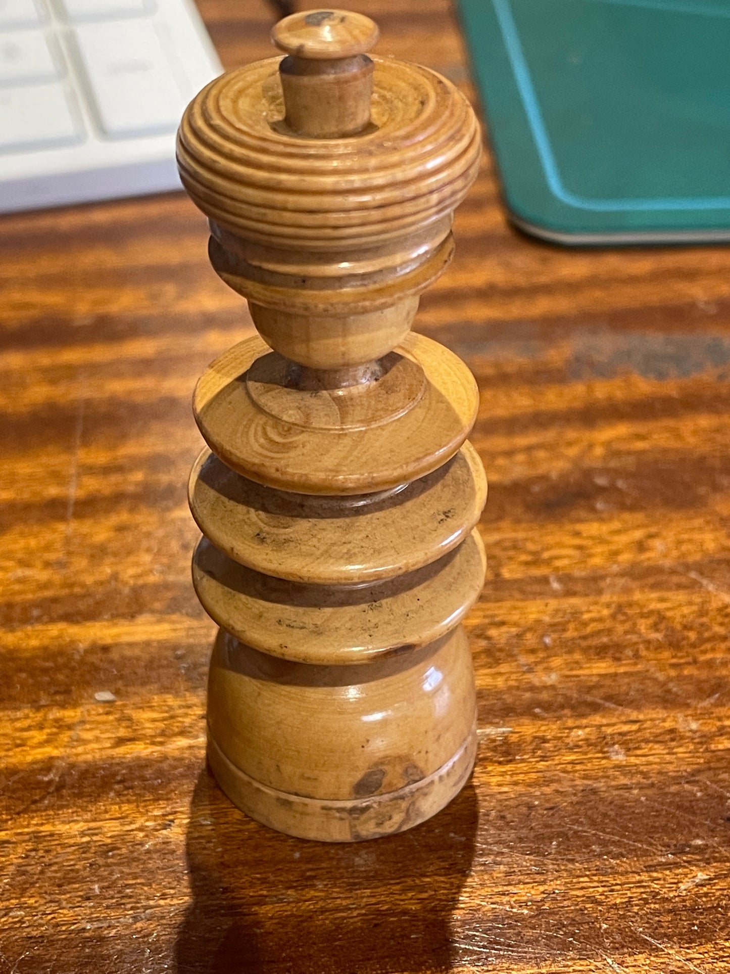 19th Century Old English pattern hand turned ebony and boxwood chess set