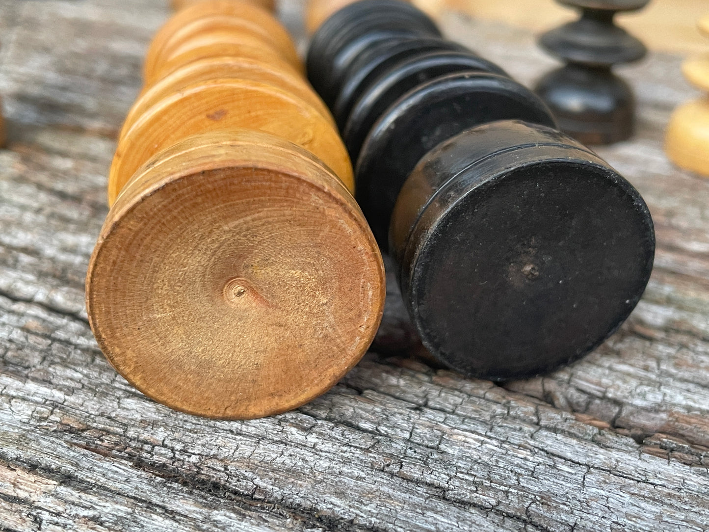 19th Century Old English pattern hand turned ebony and boxwood chess set