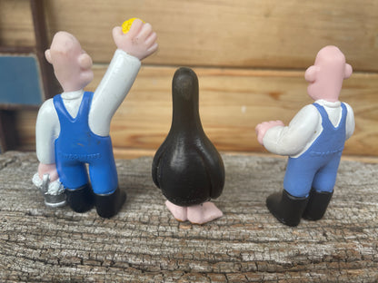 Wallace and Gromit figures -Feathers McGraw and Wallace