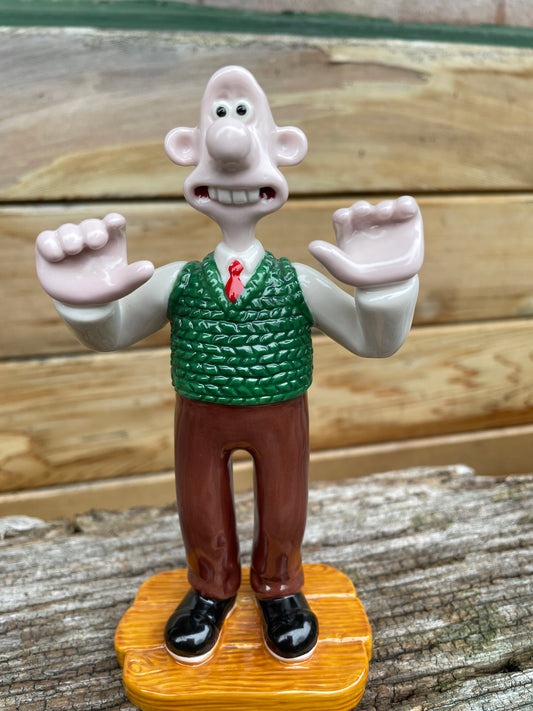 Wallace and Gromit First Edition  - A Grand Day Out Wallace  figurine by Coalport 14.5cm tall - 2003