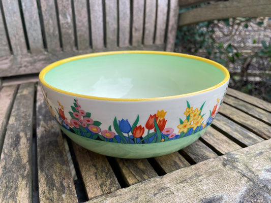 Clarice Cliff Newport Pottery England green border and flower fringe - 19.5cm diameter